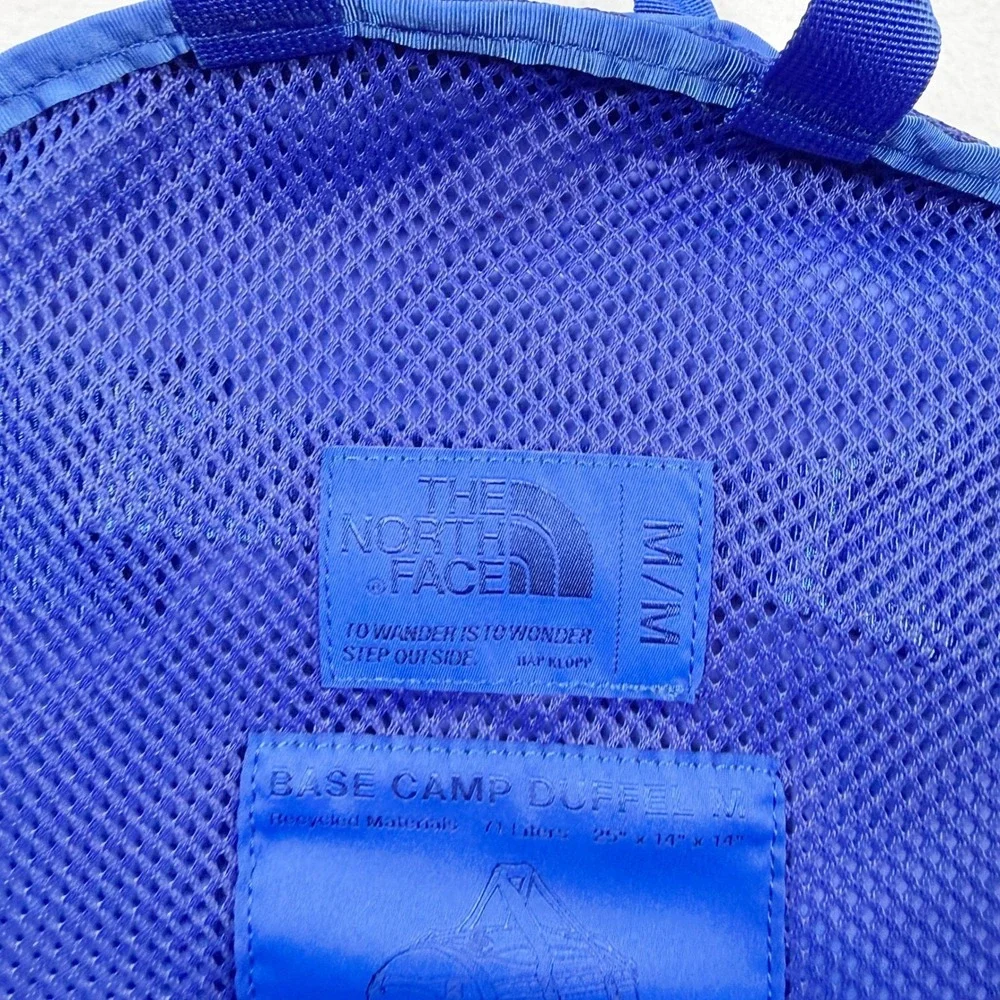 The North Face Base Camp Duffel 71L / Size M TNF Blue Travel Bag NF0A52SA - NEW